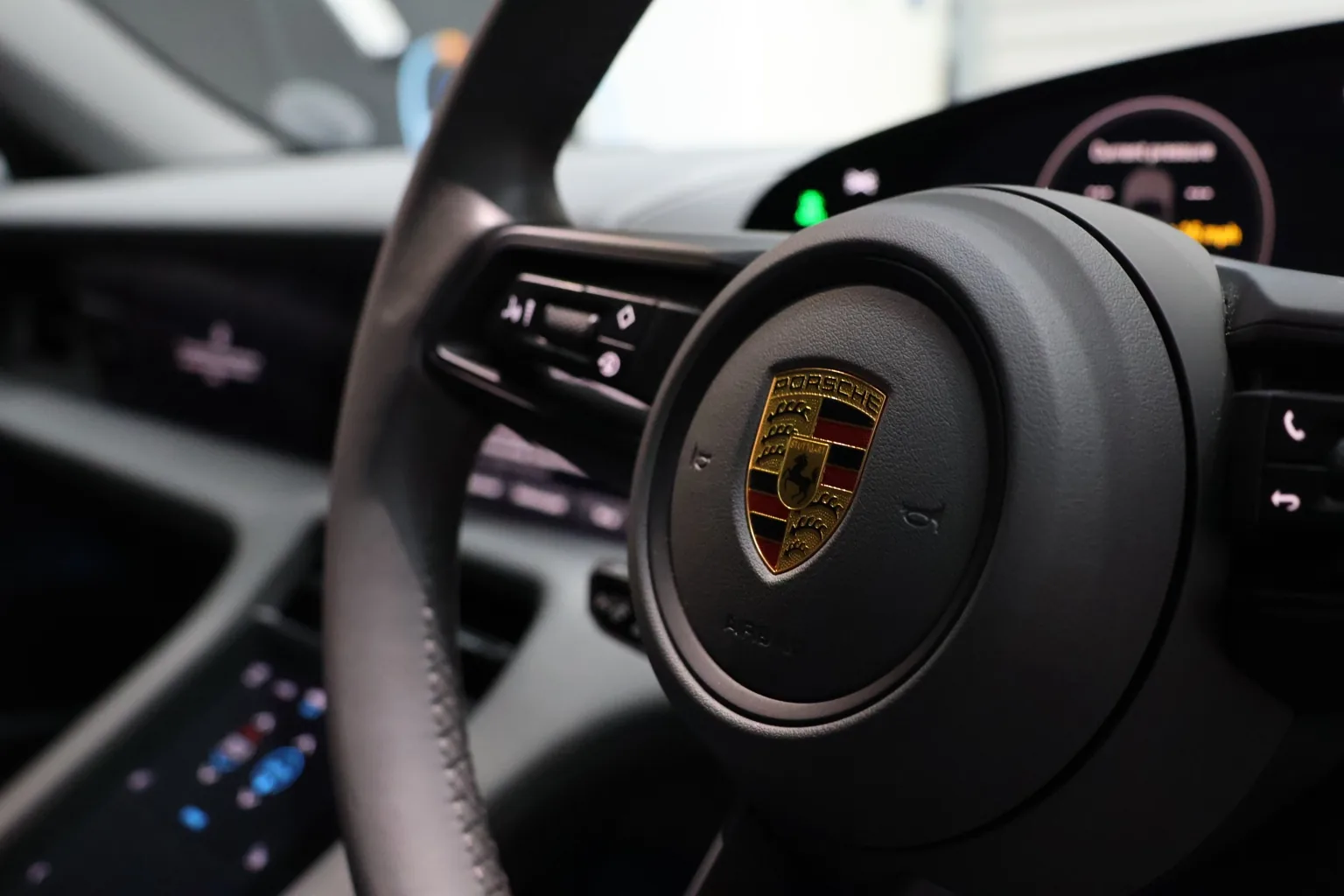 Porsche steering wheel after interior detailing at ELS