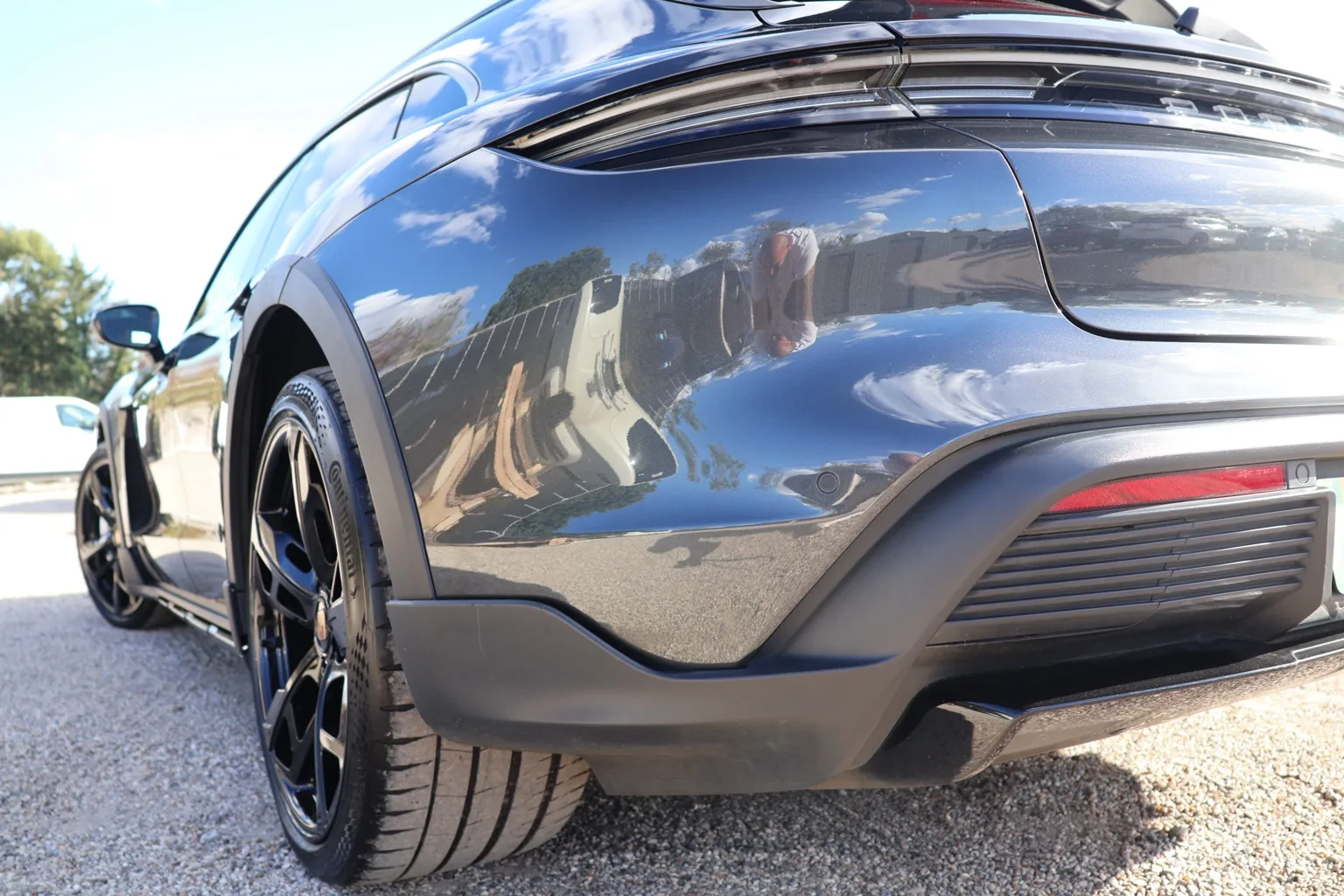 Porsche rear paint finish at ELS